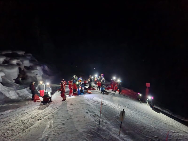 Night bob/luge descent from La Breya
