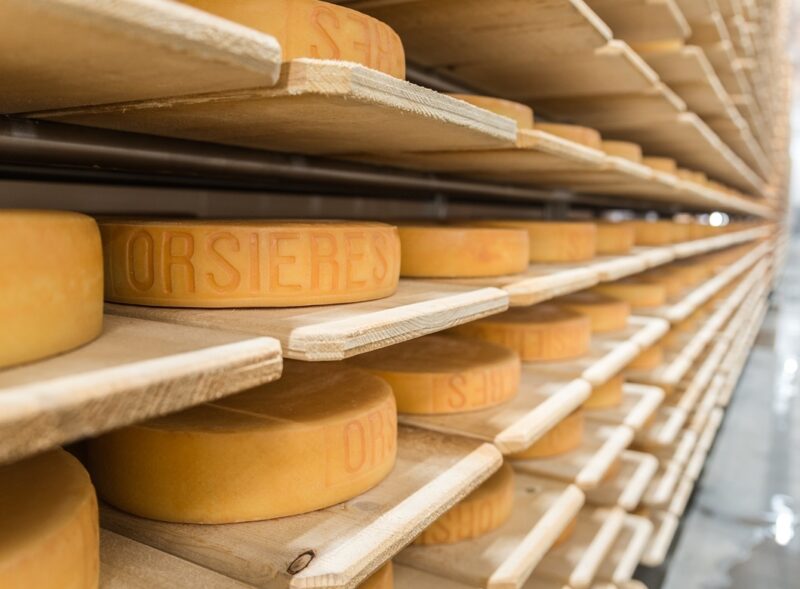 Visite guidée de la laiterie d’Orsières et dégustation de fromages