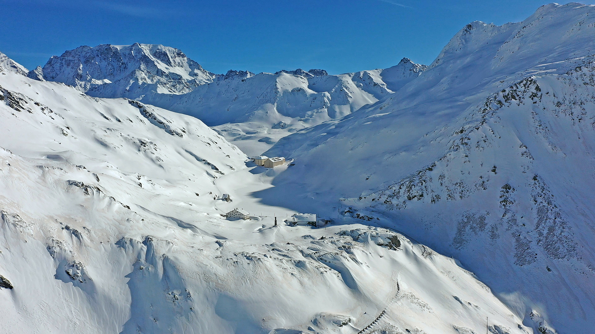 Col du GrandSaintBernard Destination Au Pays du StBernard ValaisSuisse